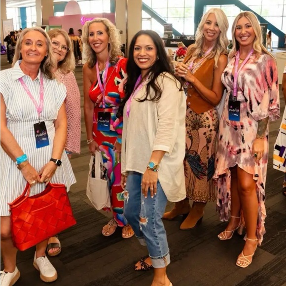 LIVE NOW🦋 - Picture 5 of 13